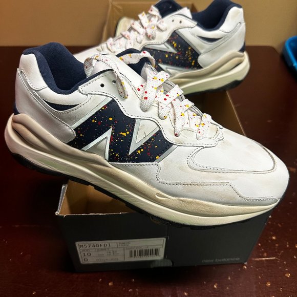 New Balance Mens White Black 574 M5740FD1 Athletic Running Shoes US 9 US 10